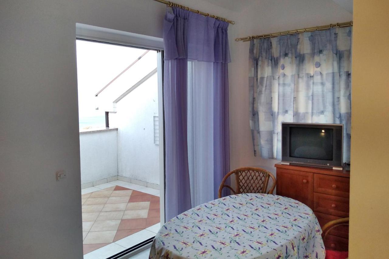 Apartments And Rooms With Parking Space Njivice, Krk - 5458 Luaran gambar