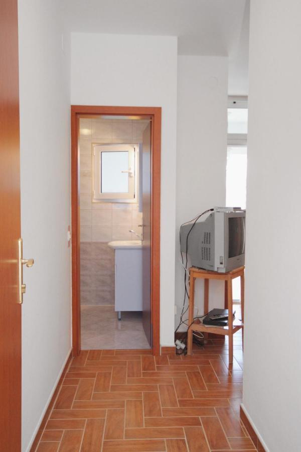 Apartments And Rooms With Parking Space Njivice, Krk - 5458 Luaran gambar
